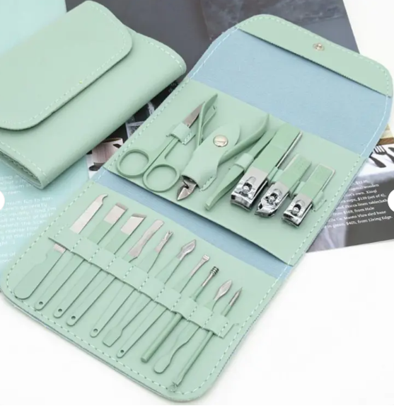 16 in 1 Nail Kit Manicure & Pedicure Tool Set – Stainless Steel Nail Clippers, Cutters & Scissors