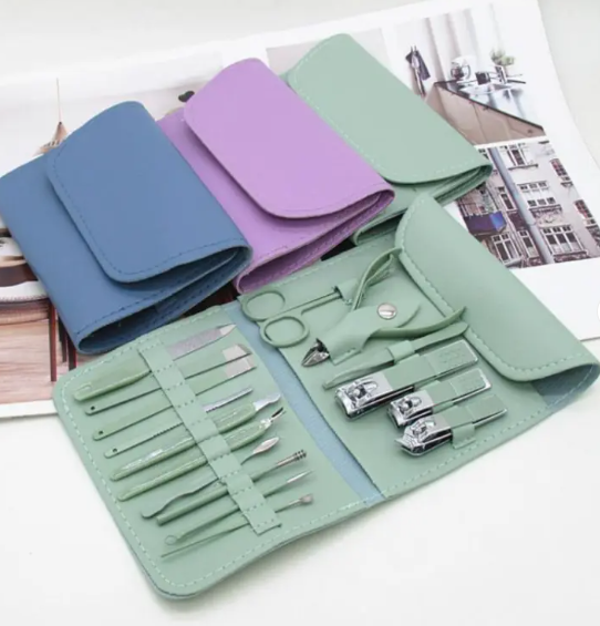 16 in 1 Nail Kit Manicure & Pedicure Tool Set – Stainless Steel Nail Clippers, Cutters & Scissors