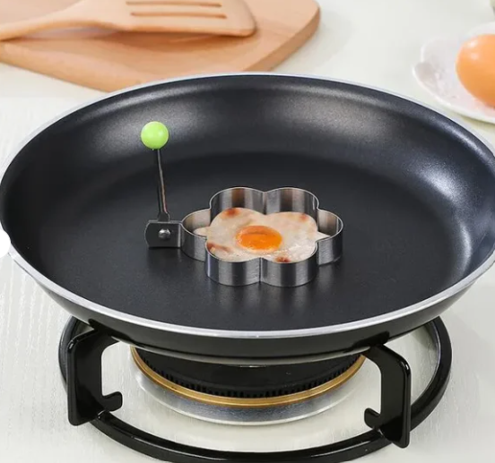 Pack of 4 Fried Egg & Pancake Shaper Moulds – Star, Heart, Round & Flower Shapes | Stainless Steel Kitchen Tool